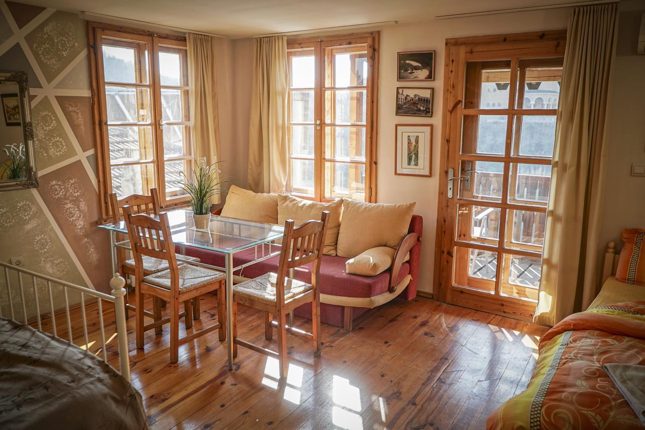 Rooster House Hotel Veliko Tarnovo Exterior photo